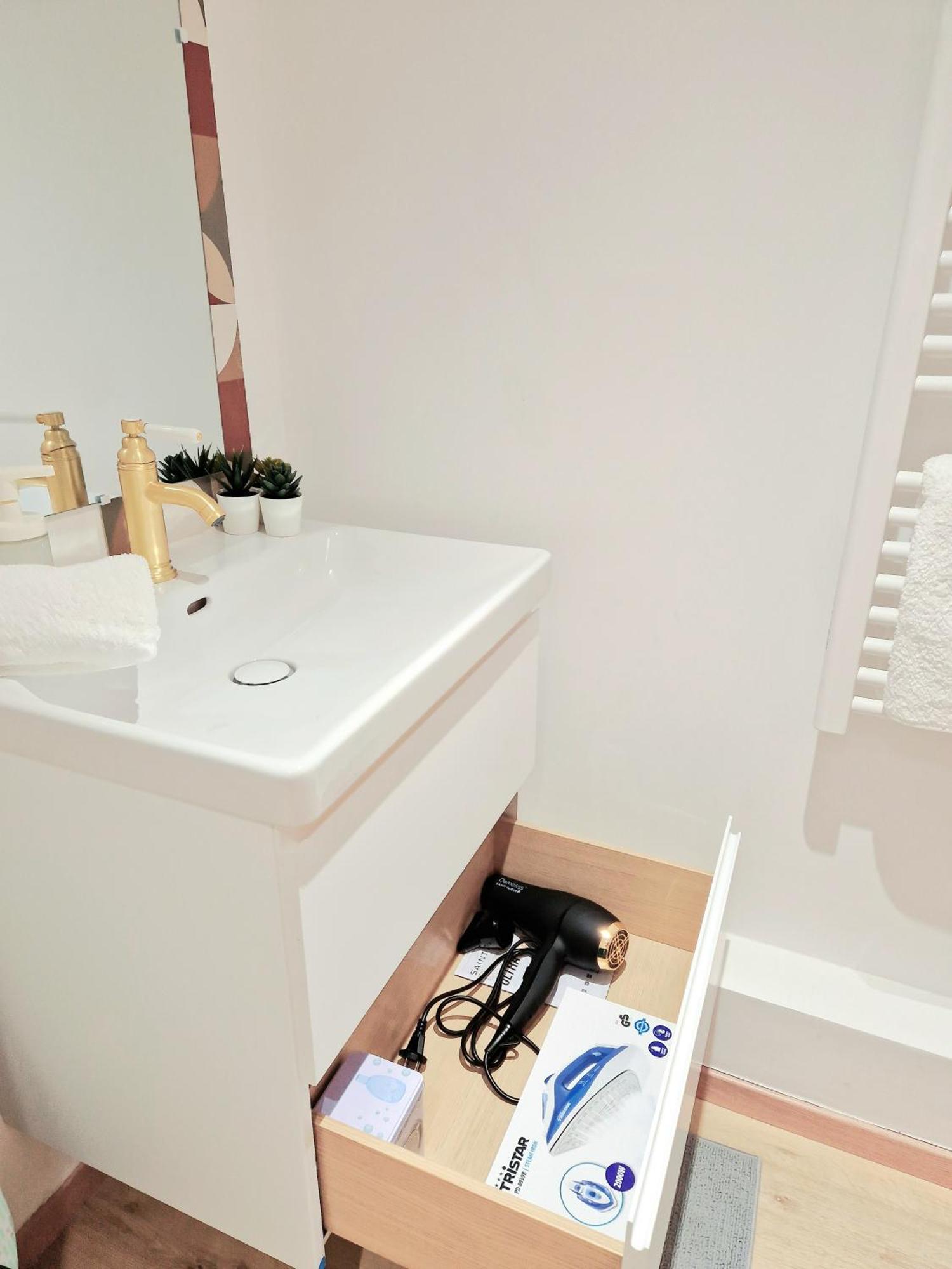 L'Elementaire, Appartement Chic Et Central Mulhouse Exteriör bild