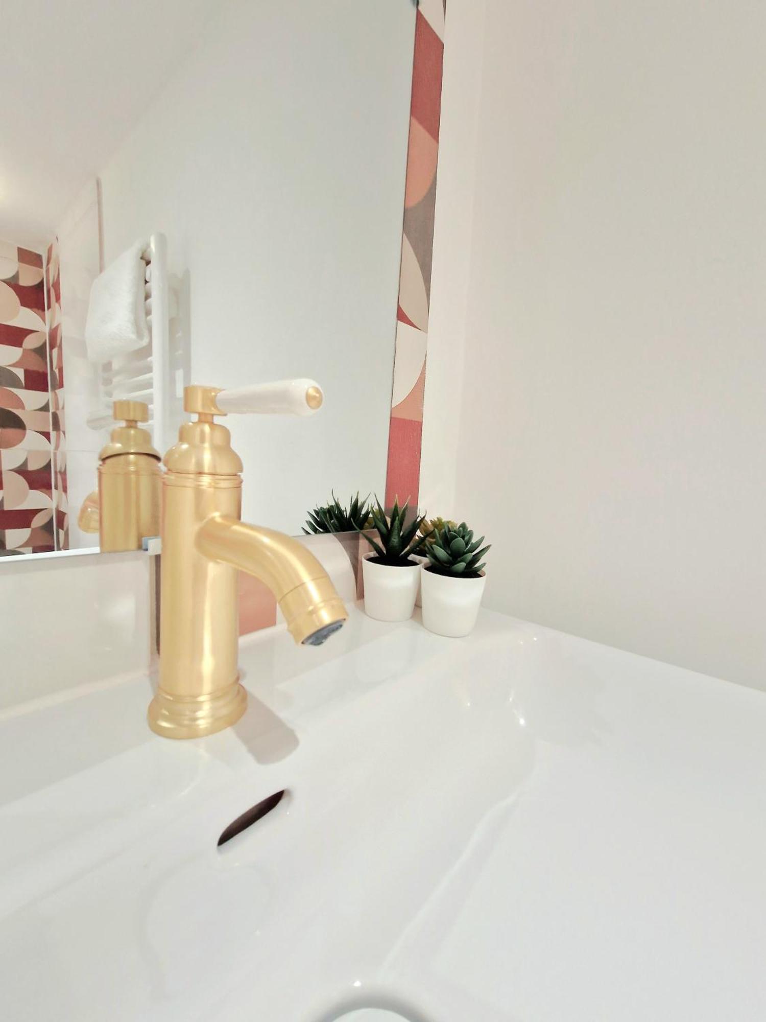 L'Elementaire, Appartement Chic Et Central Mulhouse Exteriör bild